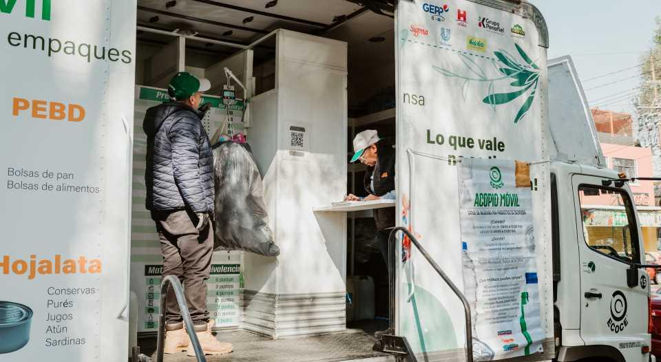 Acopio Móvil, programa que canjea residuos reciclables por despensa, llega a 8 ciudades