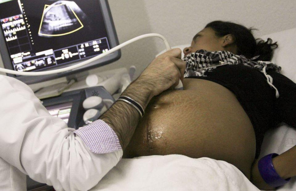 Historias del “rey del parto inducido”: del suministro de medicamentos sin consentimiento a las consecuencias fatales