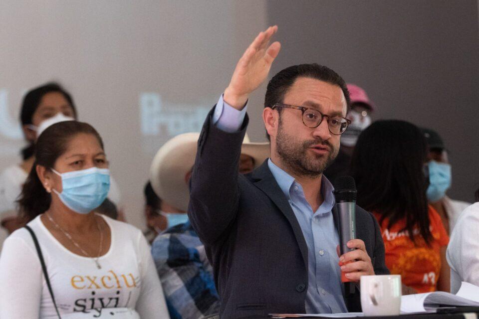 El Centro Pro fue espiado con Pegasus por segunda vez mientras daba seguimiento al caso Ayotzinapa y presuntos abusos del Ejército