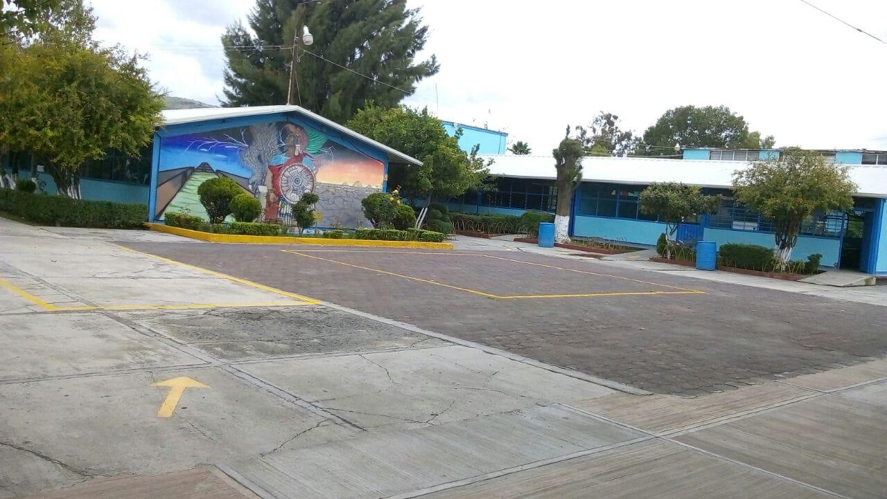 Alumno de secundaria en Edomex dispara al interior del plantel y lesiona a un trabajador
