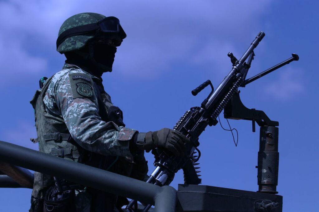 Tras bloqueos, refuerzan Tamaulipas con 700 militares más; se concentran en el valle de San Fernando