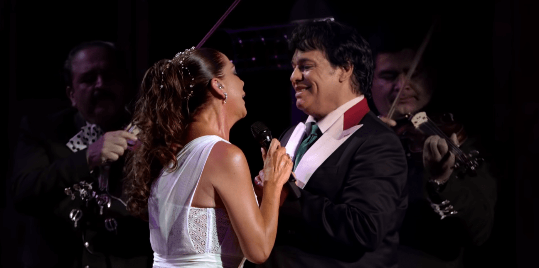 “Así fue”, la historia que Juan Gabriel escribió para la española Isabel Pantoja