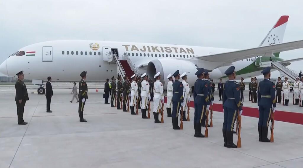 Gobierno de Tayikistán "estrena" el avión presidencial que le compró a México