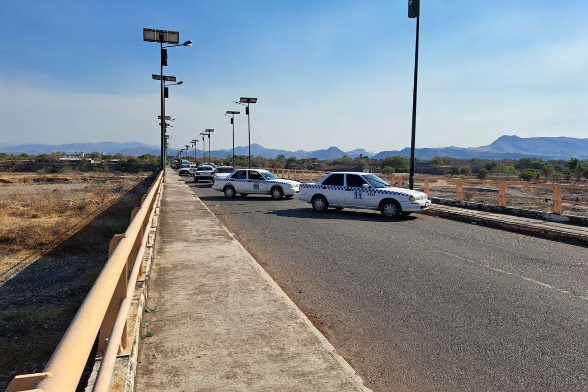 Colapsa Tierra Caliente: alcaldes, diputados y pobladores bloquean accesos a nueve municipios en Guerrero