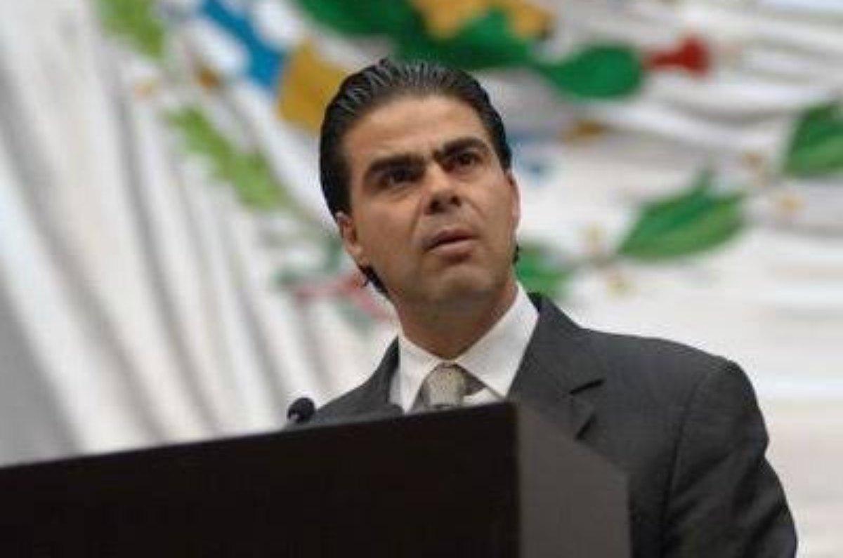 Atacan a Faustino Javier Estrada, líder del PVEM en Morelos, afuera de las oficinas del SAT de Cuernavaca; lo reportan grave