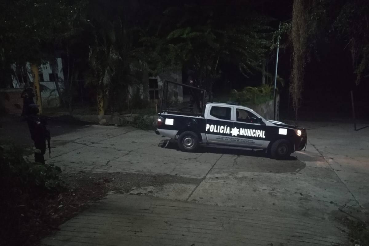 Guerrero: Hombres armados asesinan al director de la Policía Municipal de Juan R. Escudero y a tres agentes