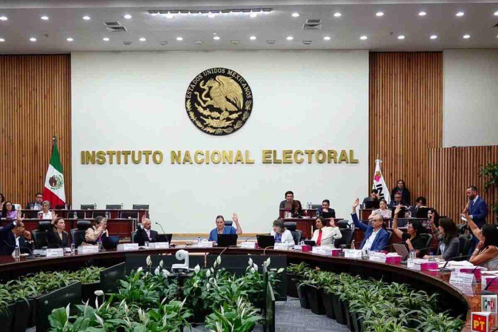 INE se queda sin comisiones de trabajo; la crisis estalla en el segundo día del proceso electoral