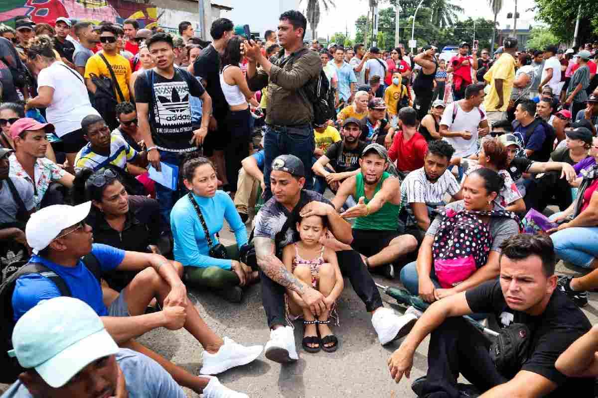 Para “evitar actos de violencia”, INM reubica a más de 8 mil migrantes que estaban en Tapachula, Chiapas