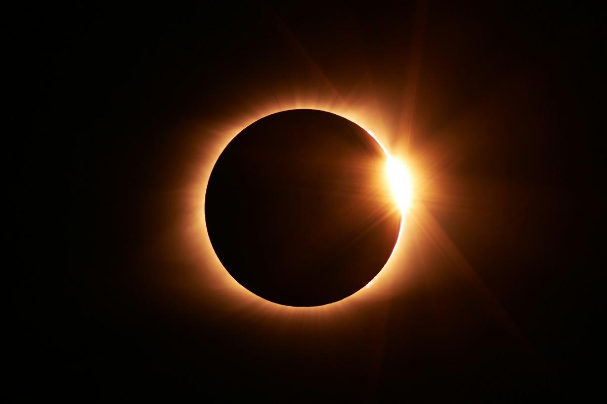 eclipse-solar-eventos-astronomicos-abril-2024