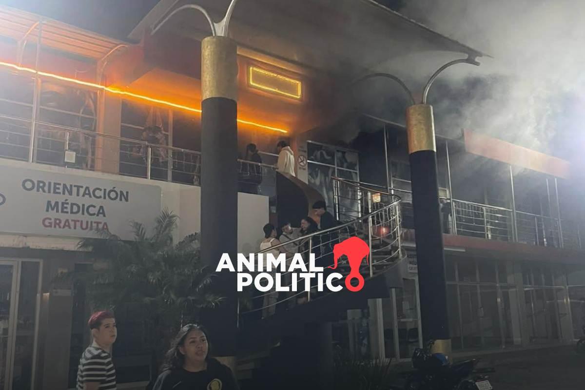 Atacan dos bares en Villaflores, Chiapas; incendian vehículos frente a establecimientos