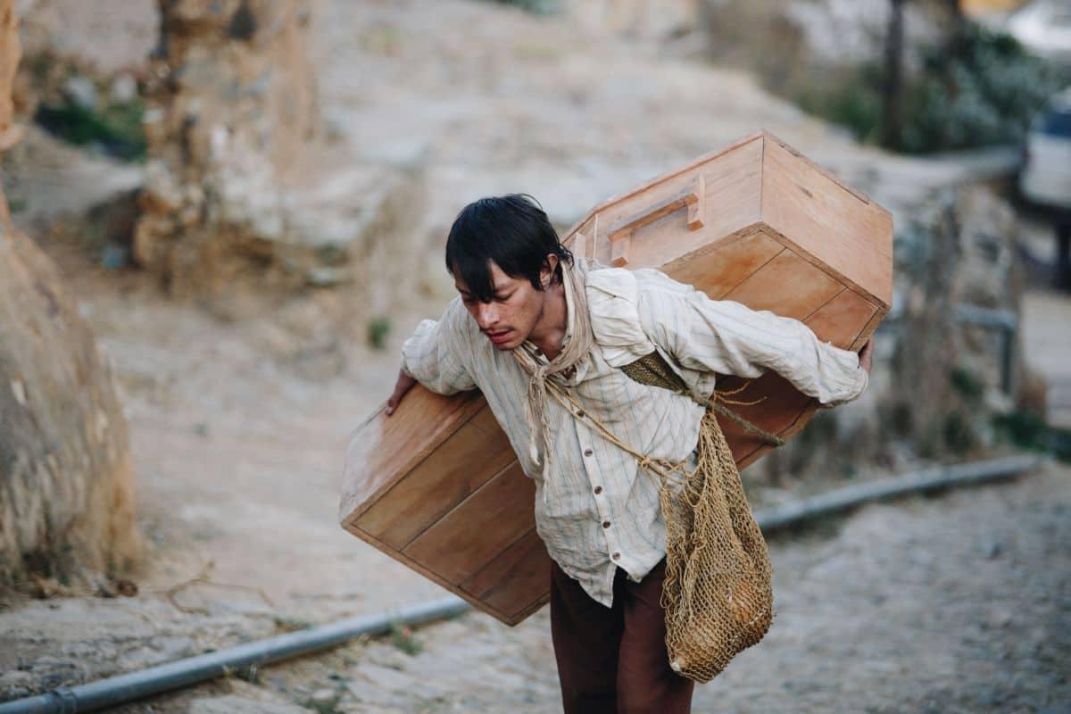 Más allá del horror: 6 claves para no perderte ‘El diablo en el camino’, según su elenco