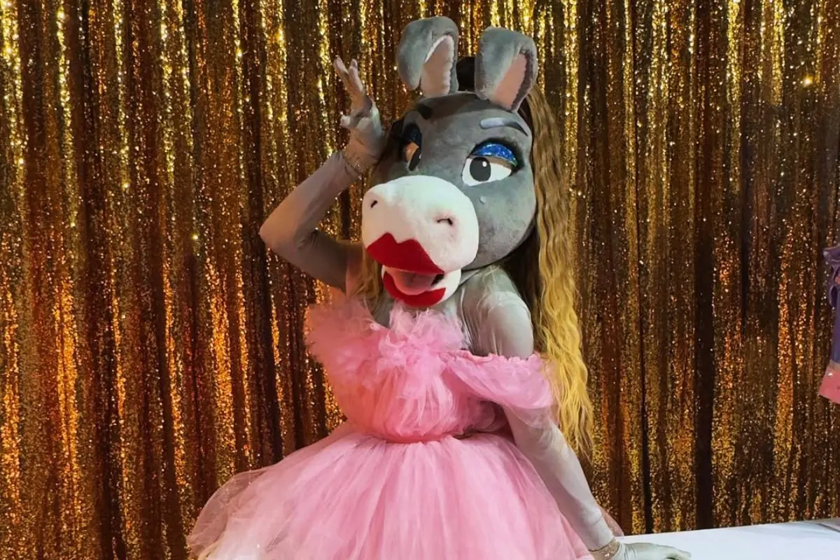 Momo Guzmán anuncia que dejará de ser La Burrita Burrona, así se despidió