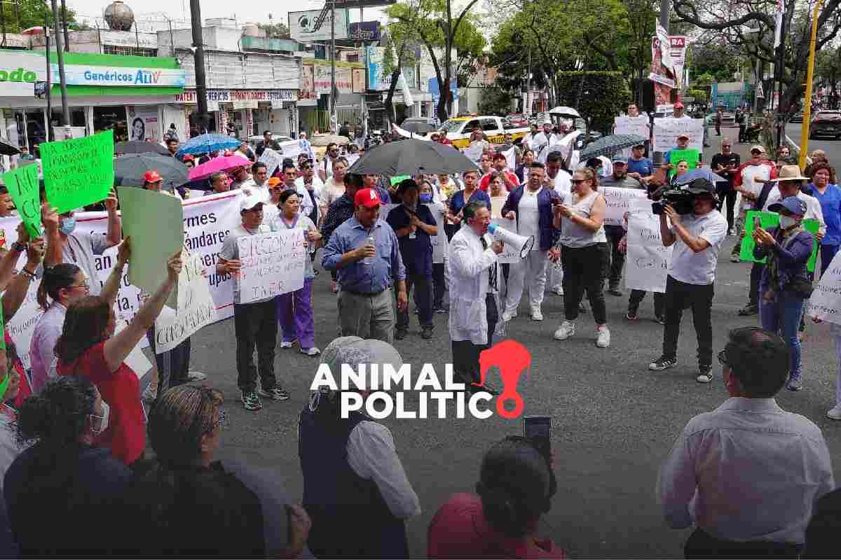 Trabajadores de salud en Veracruz protestan por pago de bono navideño; Nahle anuncia posibles cambios en el área