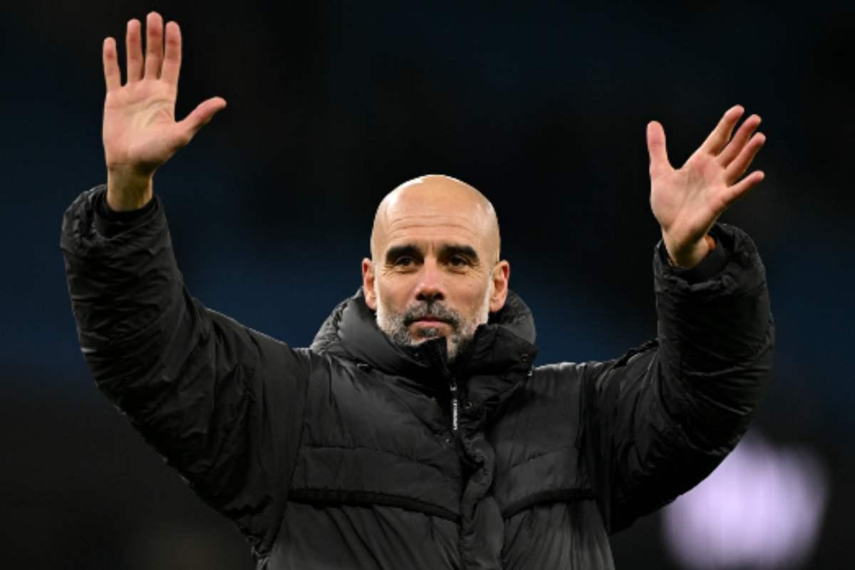 Guardiola responde a polémica declaración del copropietario del Manchester United sobre migración