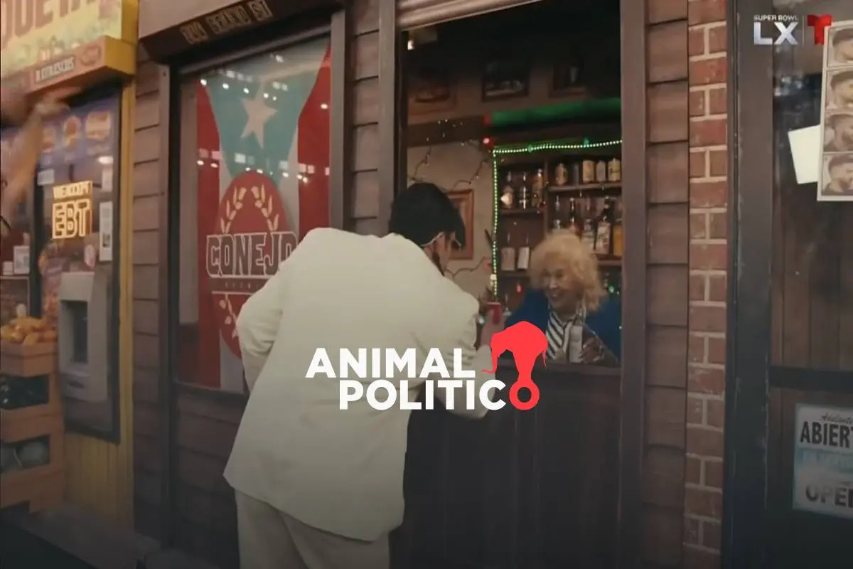 Bad Bunny no podía perder la oportunidad de tomarse un ‘shot de cañita en casa de Toñita’ en el Super Bowl. ¿Quién es ella?