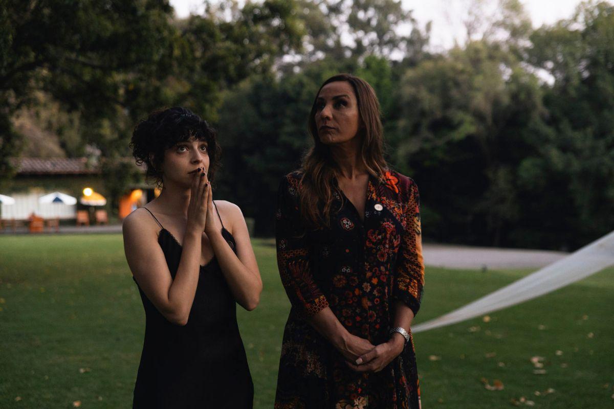 Consuelo Duval y Giselle Kuri entre el caos y la comedia en ‘Bodas S.A’