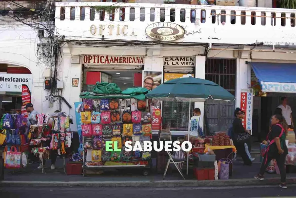 Si el salario mínimo mensual es de 9,582 pesos… ¿por qué miles de personas ganan menos?