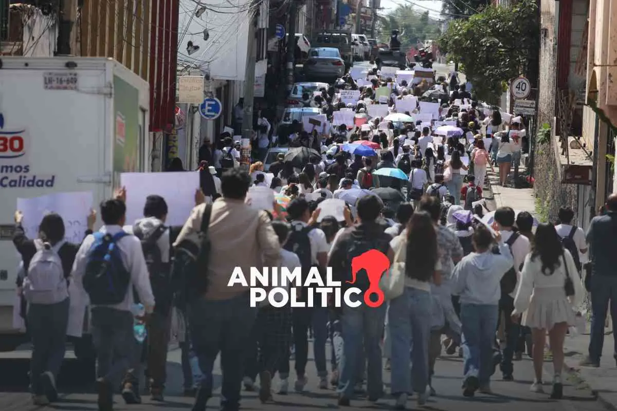 Cientos de estudiantes protestan en Cuernavaca por Kimberly Ramos, alumna de la UAEM reportada como desaparecida