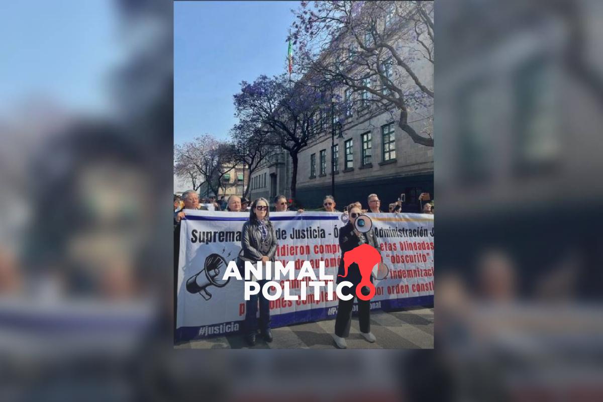 Jueces y magistrados separados de su cargo por reforma judicial protestan fuera de la Corte para exigir pago de indemnizaciones y pensiones